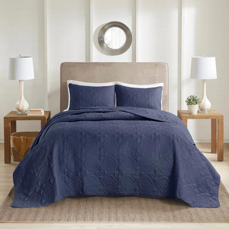 Quebec Reversible Bedspread Set