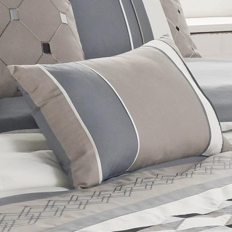 Beren Comforter Set