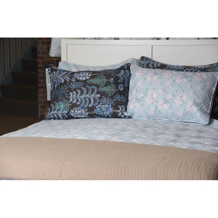 Lintex Knitted Throw Blanket