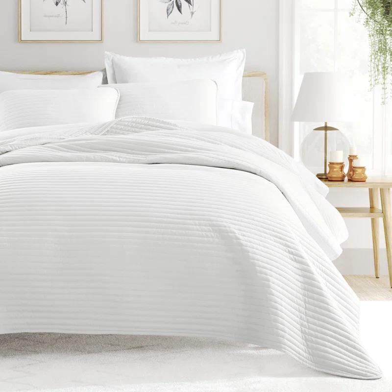 Becky Cameron Becky Cameron Lightweight All Season Stripe Stitch Quilt Set with Shams
