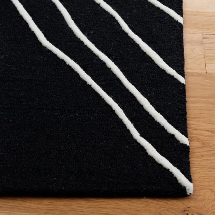 Felipe Handmade Wool Ivory/Black Rug