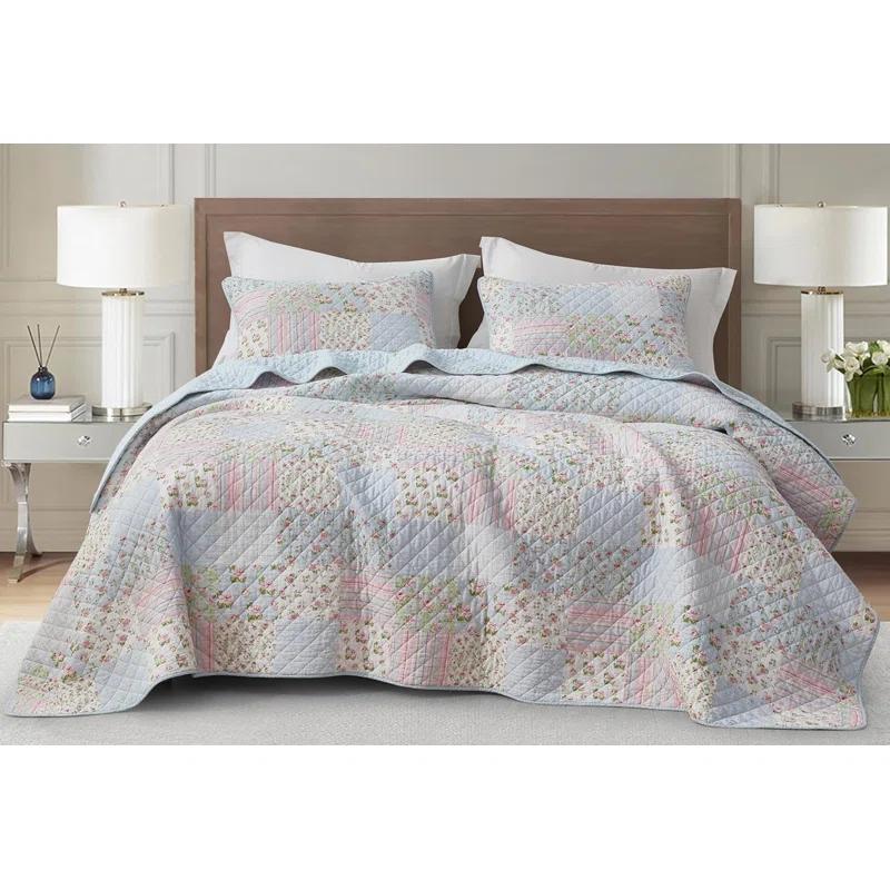 Holly Cotton Patchwork Quilt Set