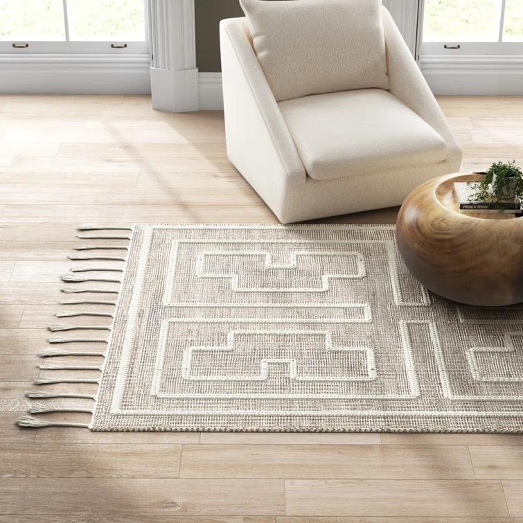 Rodriguez Handmade Flatweave Gray/White Area Rug