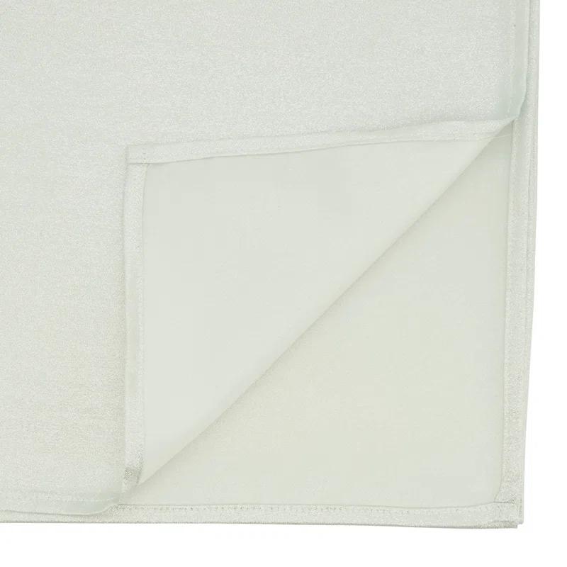 Saro Runner_Table Runner With Shimmering Design
