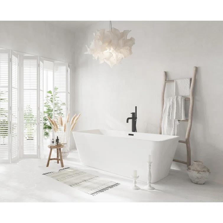 Living District 67 Inch Bathtub in Glossy White with Trim BT30667GW-MBK