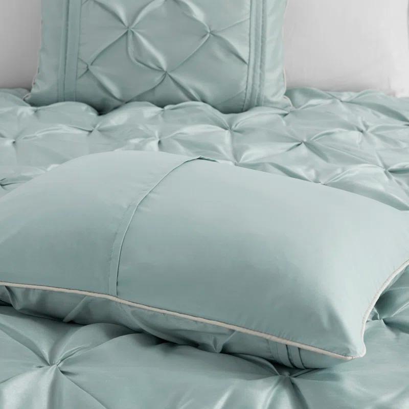 Madison Park Laurel 7 Piece Tufted Comforter Set
