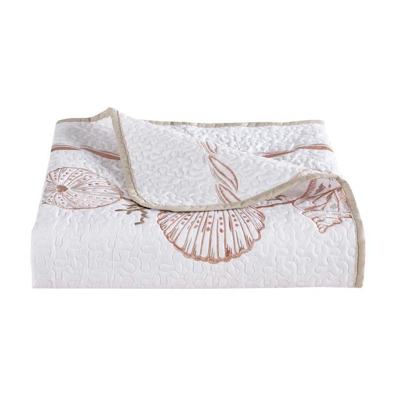 Royal Court Water Front Quilt Set