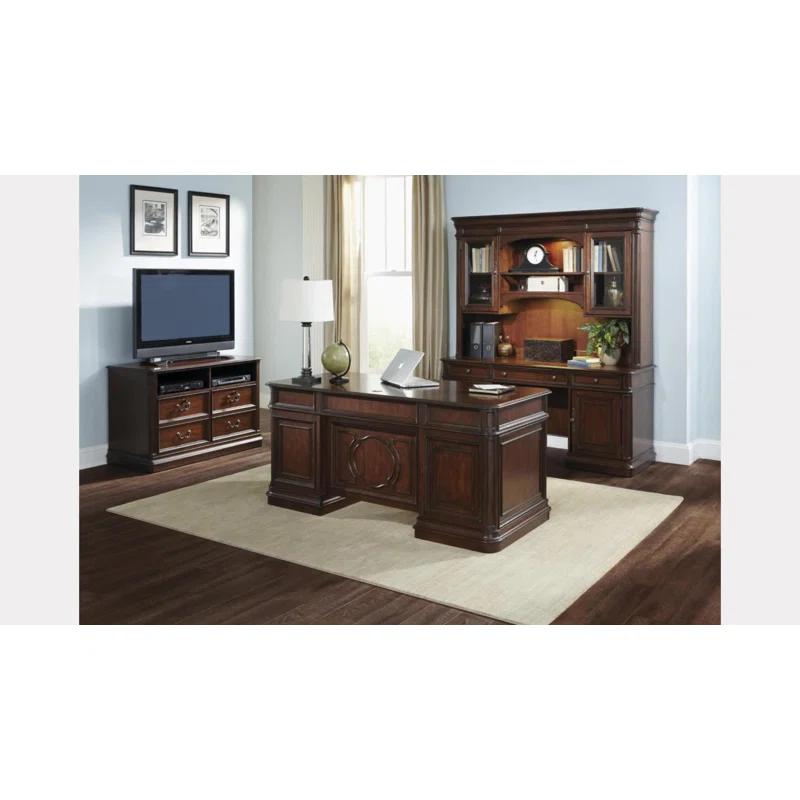 Mattern Vinyl Task Chair