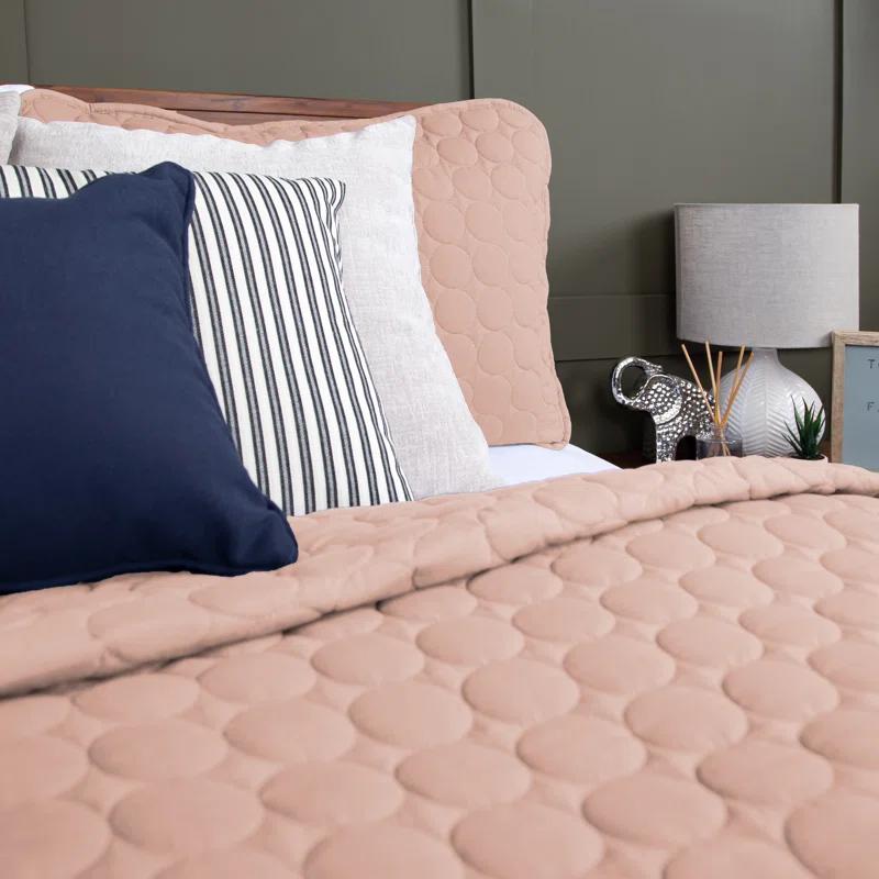SouthShore Fine Linens Southshore Fine Linens Lightweight Oversized Reversible Quilt Set with shams