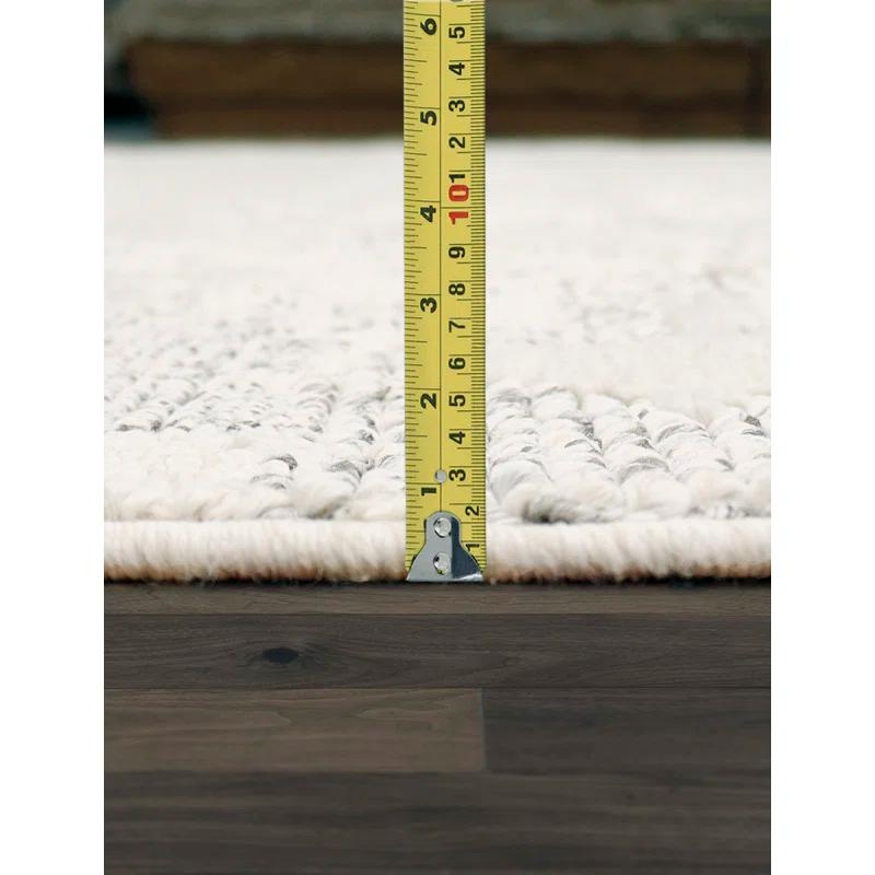 Sutton Polypropylene Ivory/Gray Area Rug