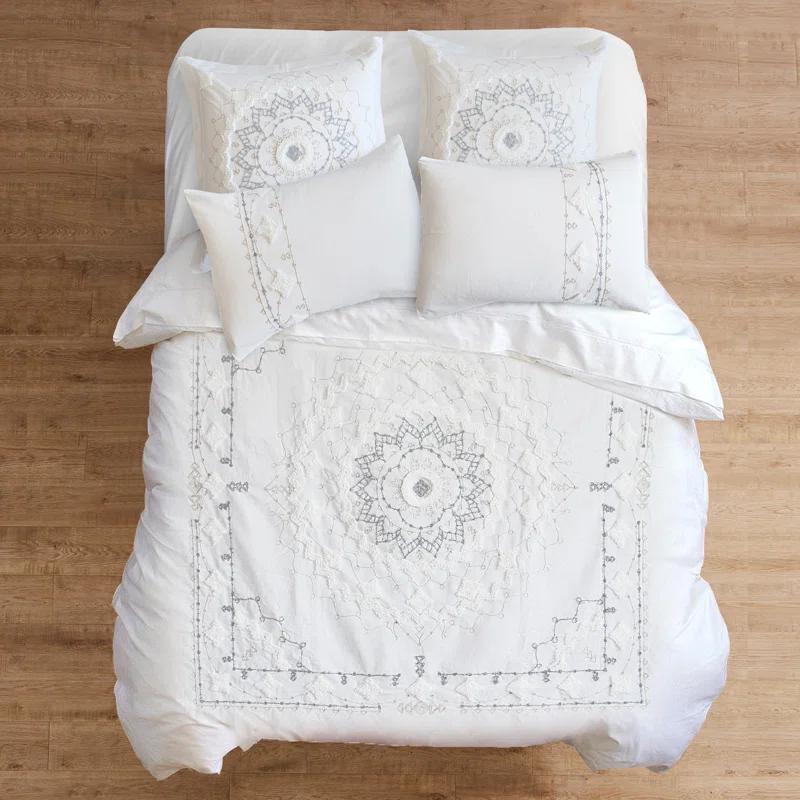 Levtex home AB Harleson Medallion 3pc Duvet Set