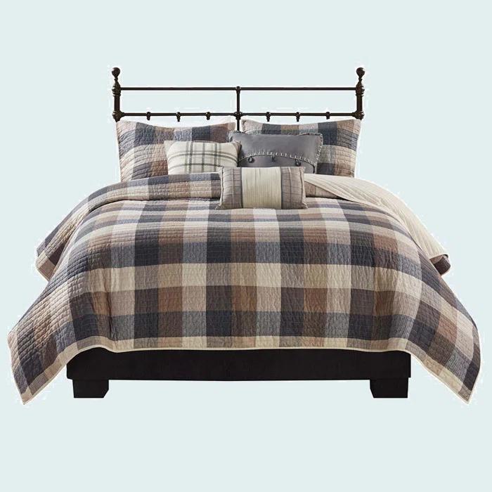 Madison Park Ridge 6 Piece Printed Herringbone Quilt Set with Throw Pillows