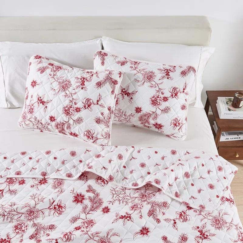 FreshFolds Vibrant & Cheerful Christmas Quilt Set