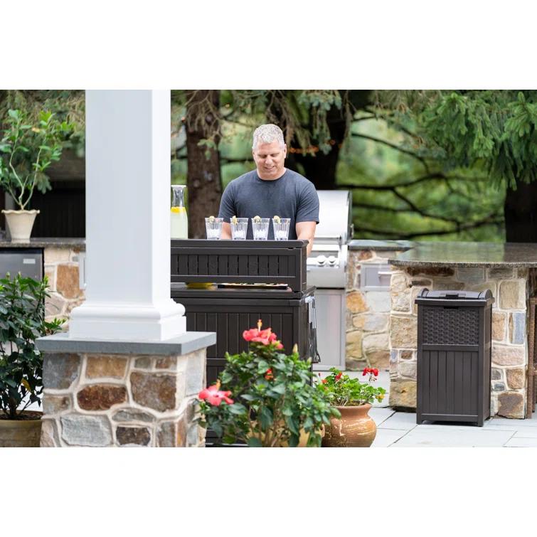 Suncast Suncast 33 Gallon Manual Lift Trash Hideaway Container