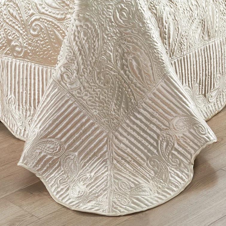 Serenta 4 Piece Quilted Satin Set