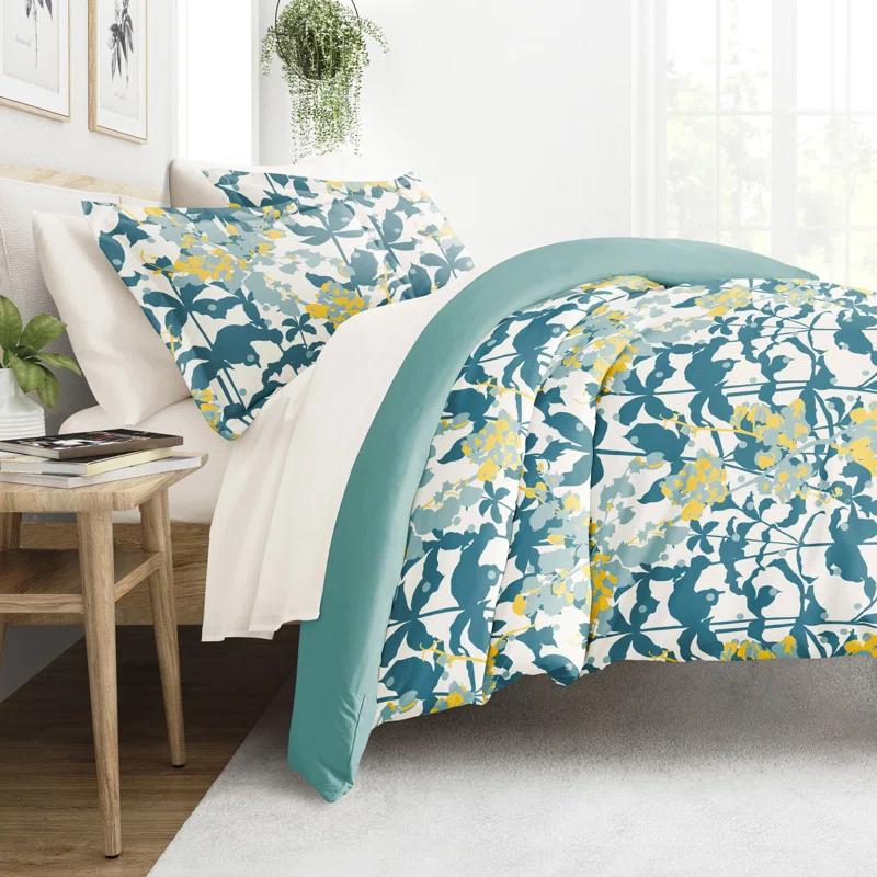8-Piece Reversible Bedding Bundle - Patterned Duvet Cover, Comforter Insert and Solid Sheet Set