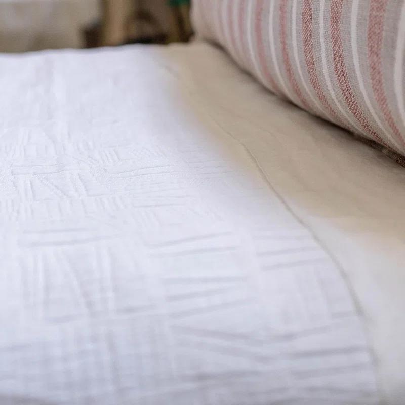 Harbour Farmhouse / Country Cotton Coverlet