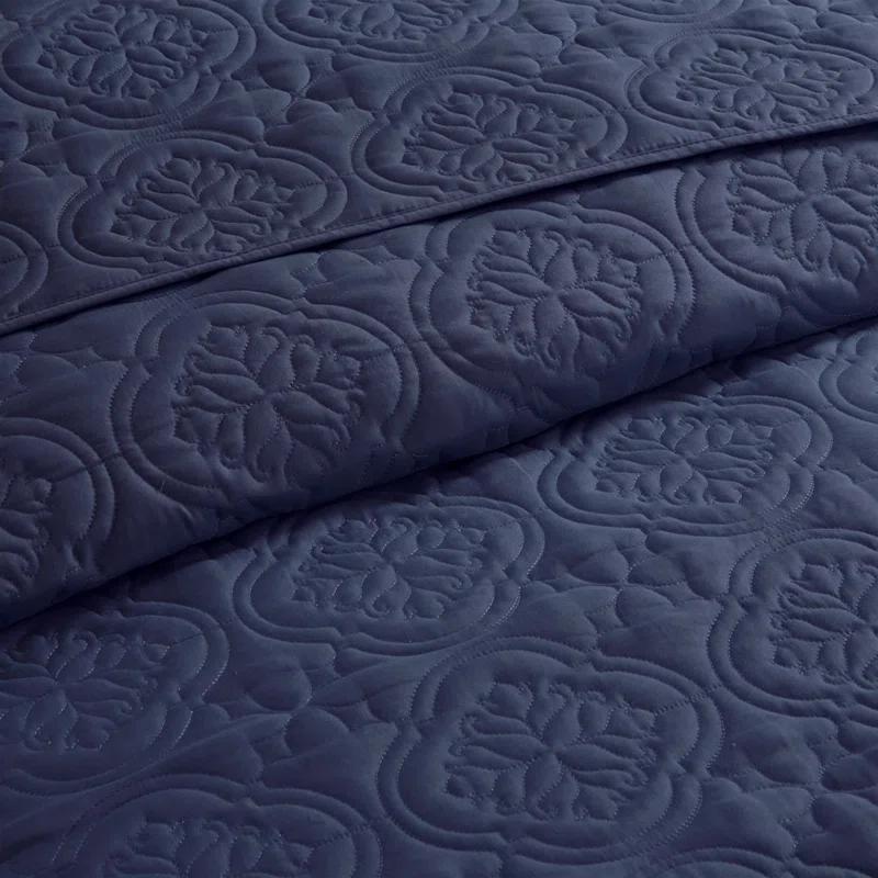 Quebec Reversible Bedspread Set