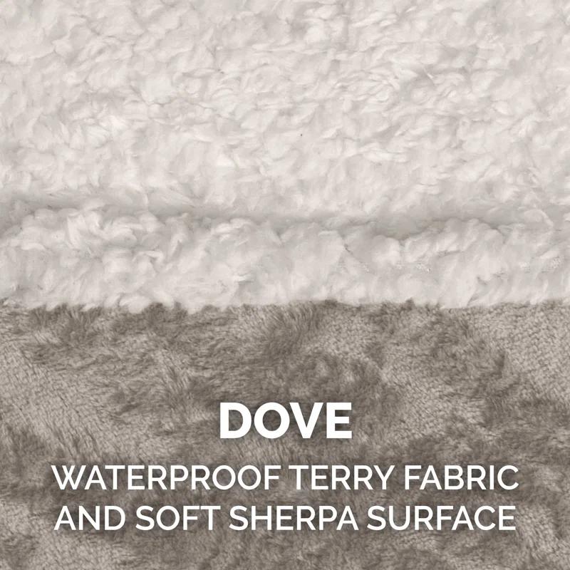 FurHaven Snuggly & Warm Soft-Edge Warming Waterproof Blanket