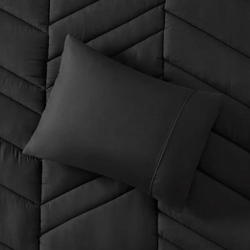 Intelligent Design Remy Quilted Chevron Comforter Set
