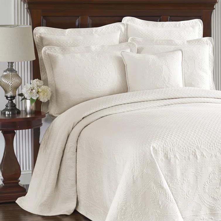 Historic Charleston King Charles Matelasse Traditional Cotton Floral Coverlet