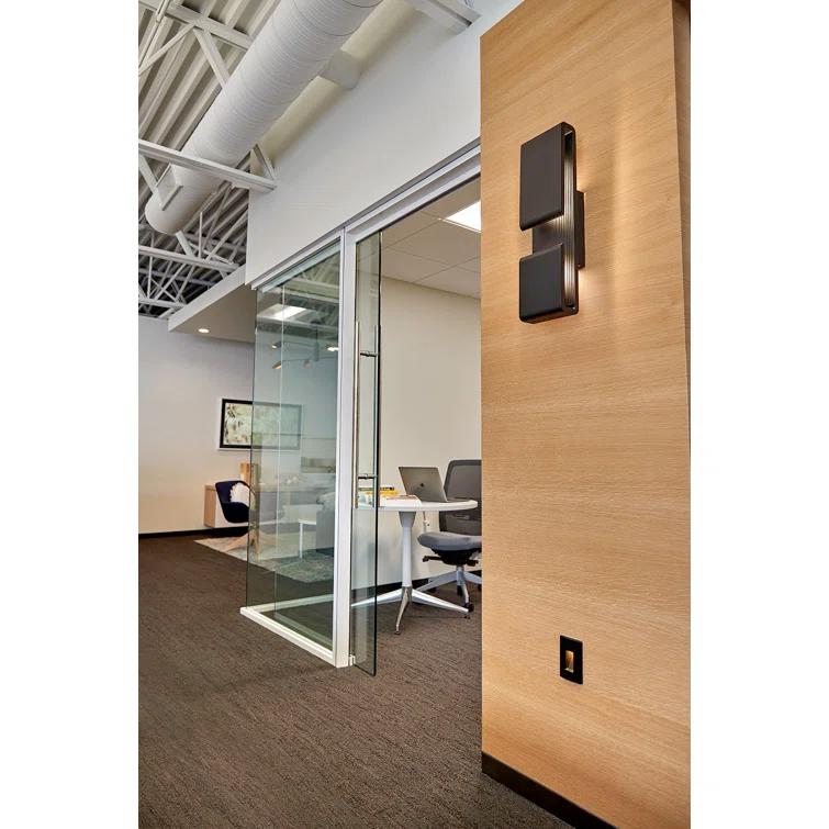 Hinkley Luna Horizontal 120v 2700K Integrated LED Step Light