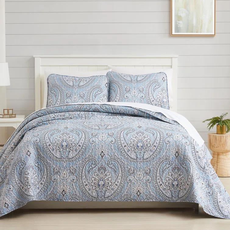 SouthShore Fine Linens Pure Melody Oversized Light-weight Paisley Quilt Set with matching shams