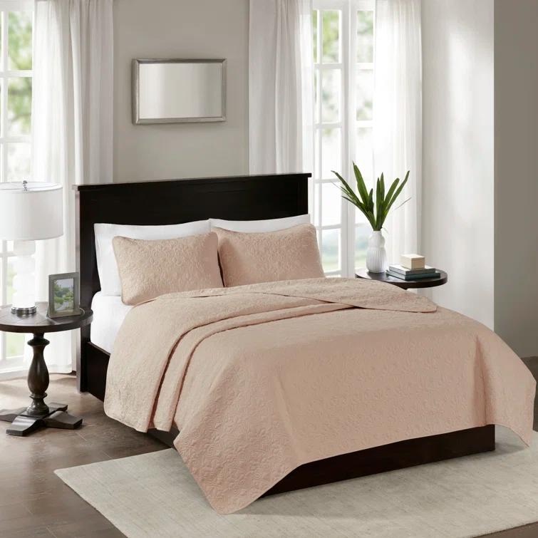 Madison Park Quebec Reversible Quilt Set