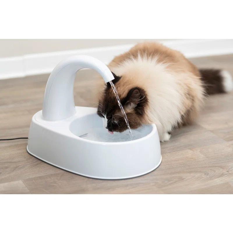 TRIXIE TRIXIE Curved Stream 84.5oz Drinking Fountain for Cats and Dogs, Large Water Fountain for Pets