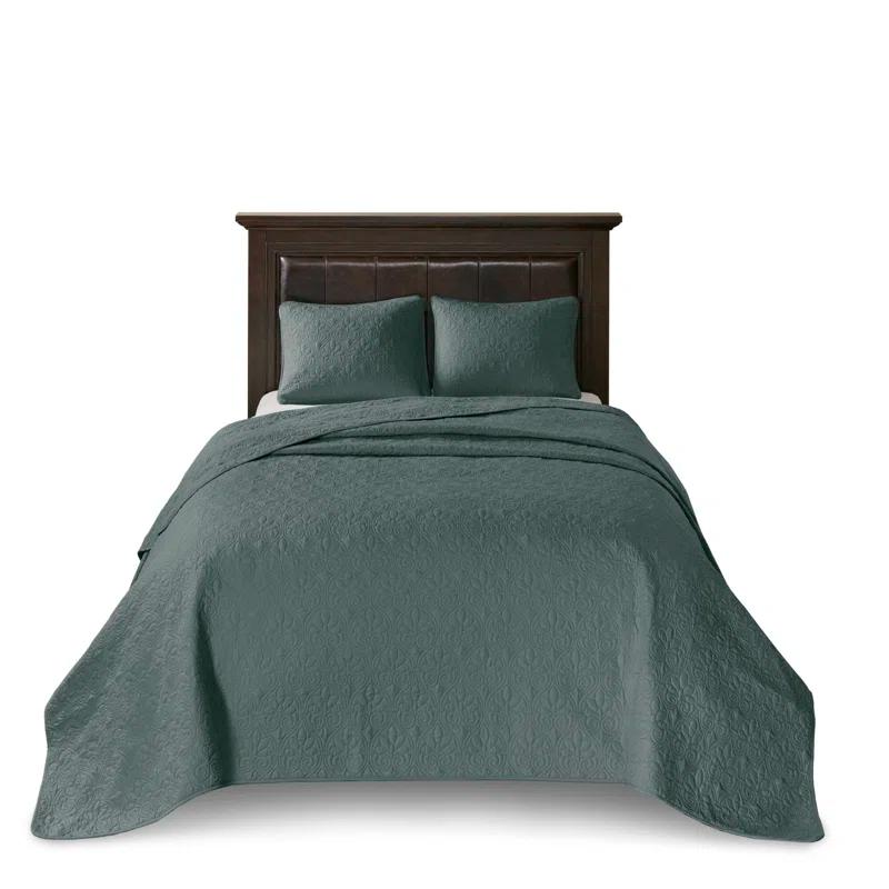 Madison Park Quebec Reversible Quilt Set