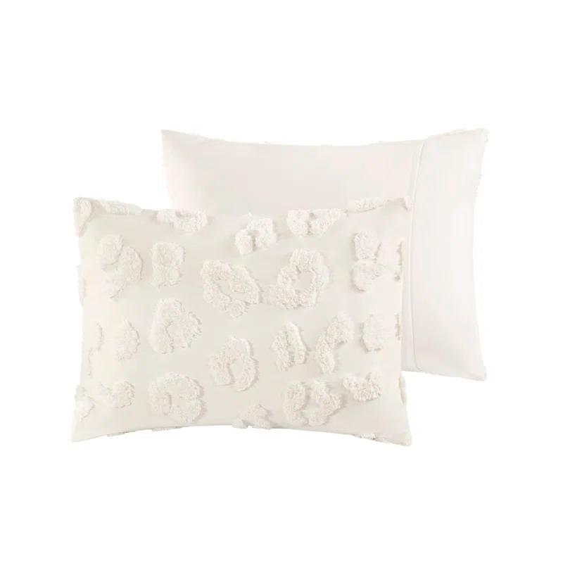 Intelligent Design Larissa Animal Chenille Comforter Set