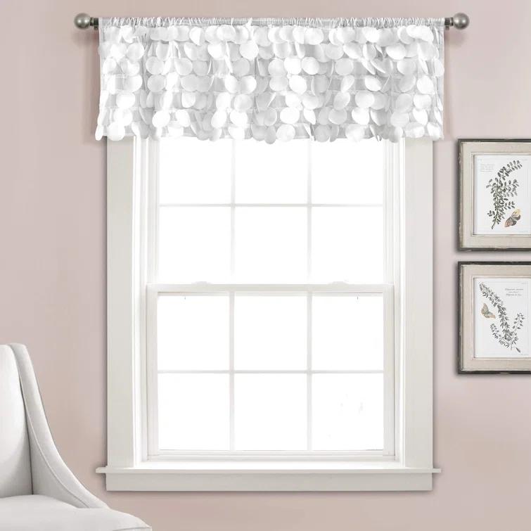 Lush Decor Gigi Scalloped Window Valance