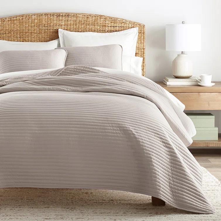 Becky Cameron Becky Cameron Lightweight All Season Stripe Stitch Quilt Set with Shams