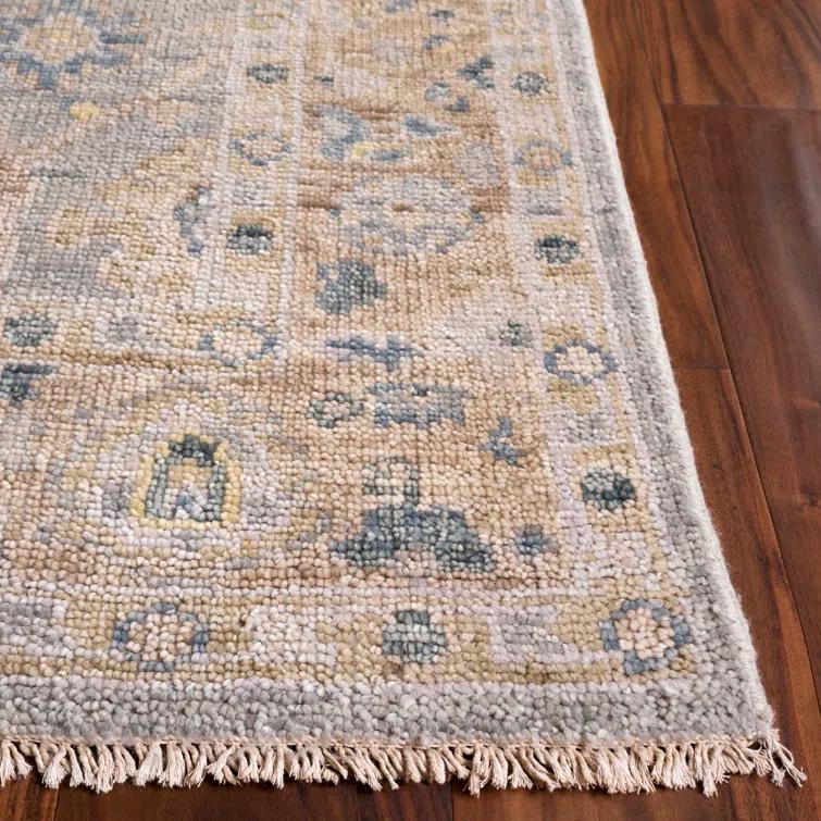 Safavieh Samarkand Hand Knotted Wool/Cotton Oriental Rug in Gold/Gray