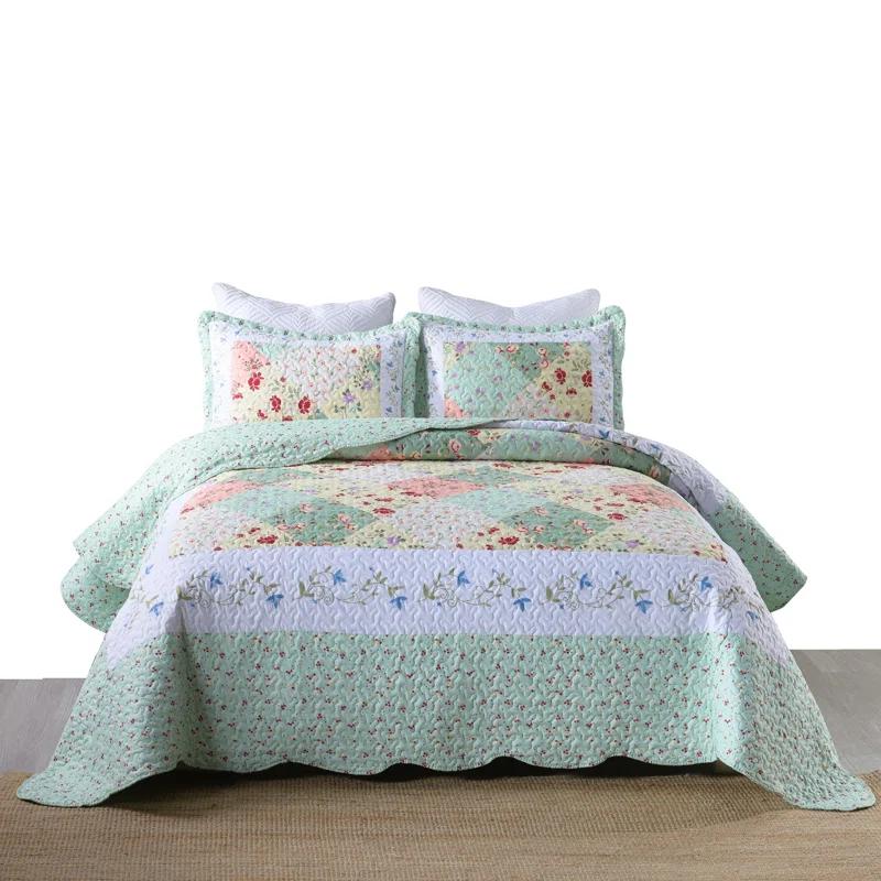 MarCielo Floral Quilt Set