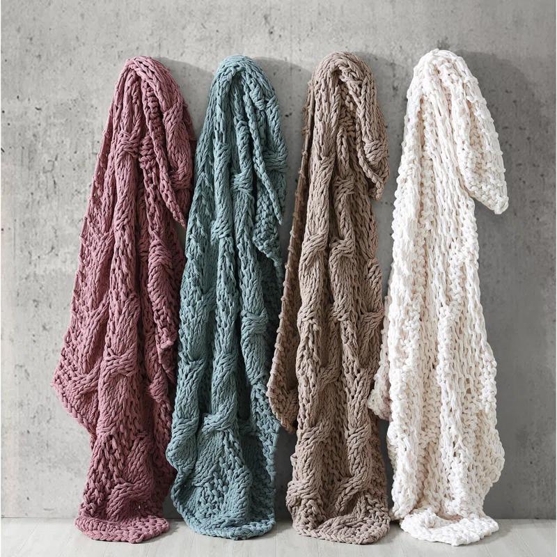 Benjara the Urban Port Throw