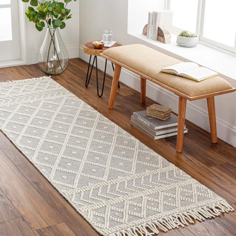 Loria Geometric Handmade Hand Woven Wool Ivory/Charcoal Area Rug