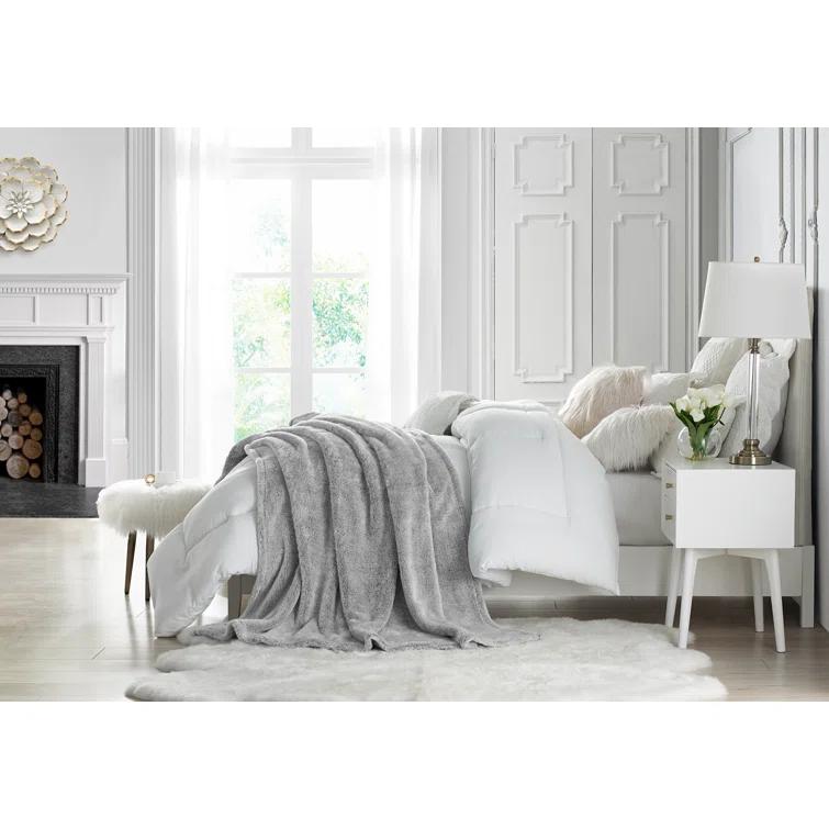 Swift Home Ultra Plush Solid and Frost Tip Throw Blanket