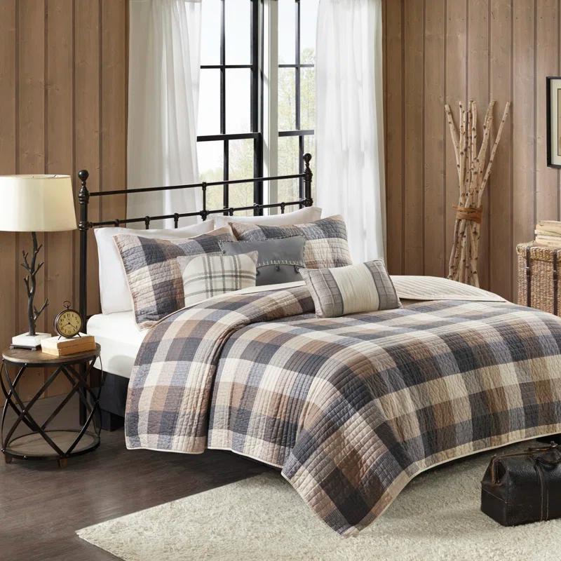 Madison Park Ridge 6 Piece Printed Herringbone Quilt Set with Throw Pillows