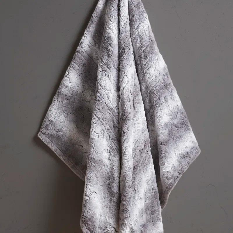 Beautyrest Beautyrest Zuri Oversized Heated Faux Fur Throw