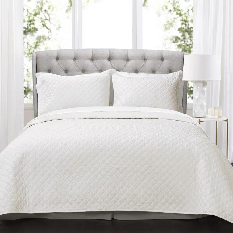 Lush Decor Ava Diamond Oversized Cotton Quilt White 3Pc Set Cal King