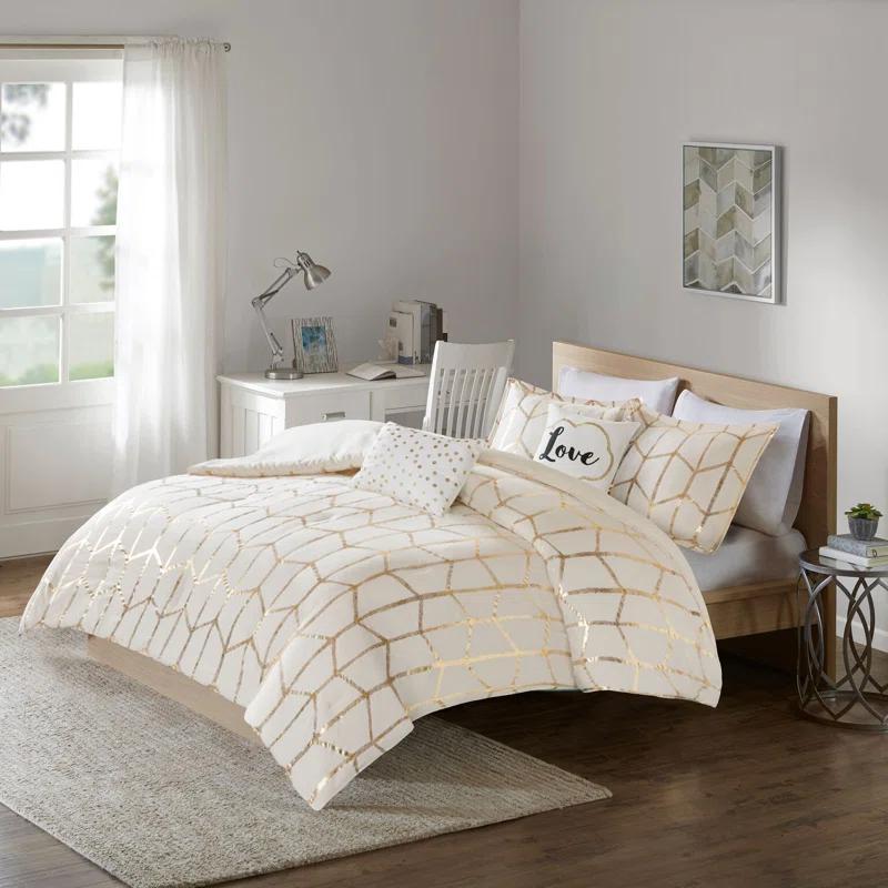 Intelligent Design Raina Metallic Printed Comforter Set
