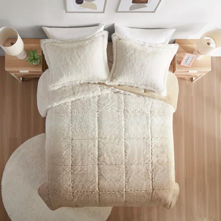 Intelligent Design Malea Shaggy Faux Fur Comforter Mini Set