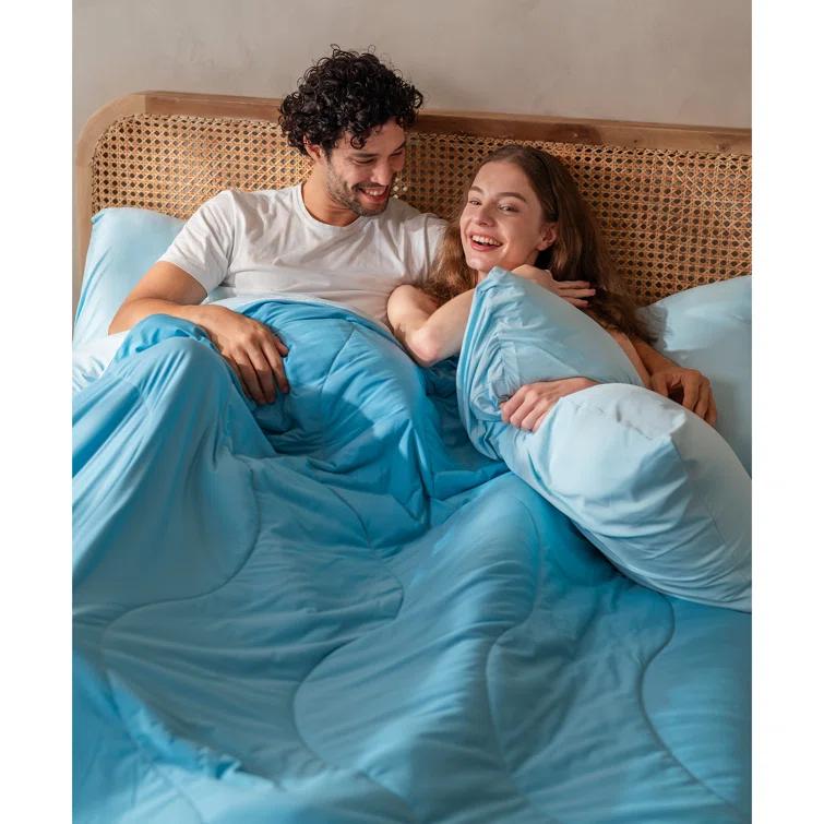 REST REST Evercool Award-Winning Cooling Comforter – Ultra Soft, Breathable, Lightweight, Hypoallergenic, All-Season Comforter for Hot Sleepers, Machine Washable
