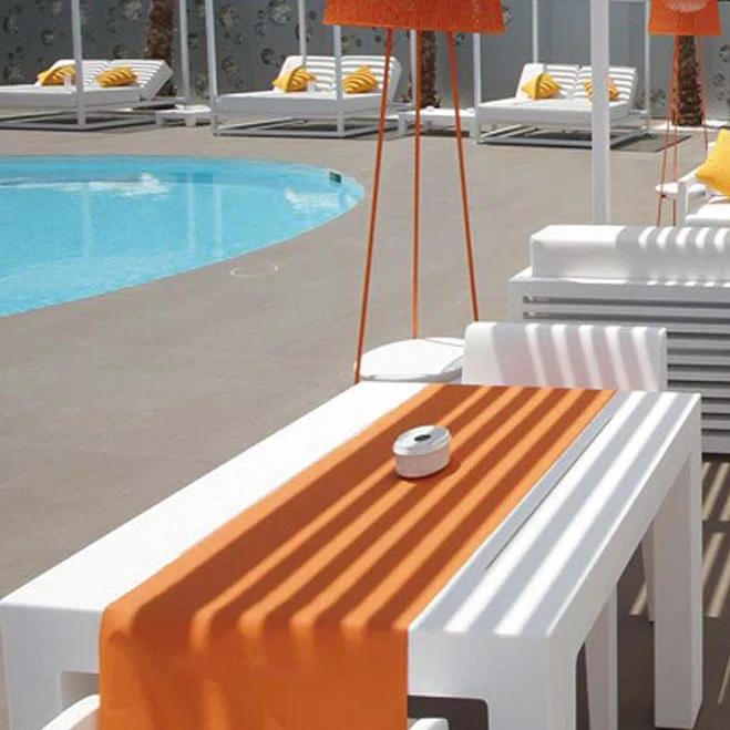 Jut Plastic/Resin Dining Table