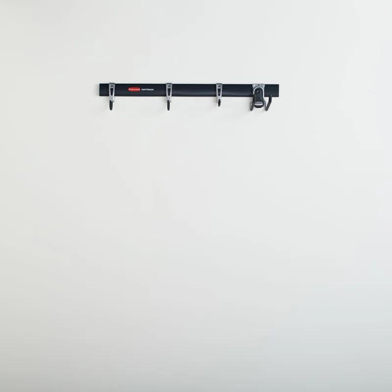 Rubbermaid Rubbermaid Garage FastTrack 5-Piece Starter Kit, Black/Grey