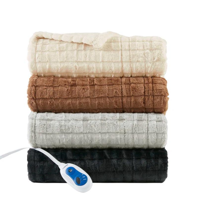 Beautyrest Beautyrest Zuri Oversized Heated Faux Fur Throw