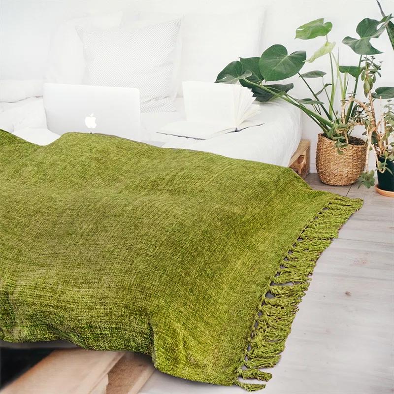 Pavilia Throw Blanket