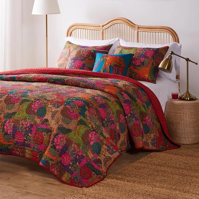 Greenland Home Fashions Jewel Boho Patchwork Print Quilt Set with Throw Pillows