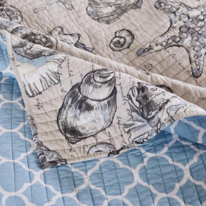 Greenland Home Fashions Cruz Reversible Seashell and Starfish Quilt Set